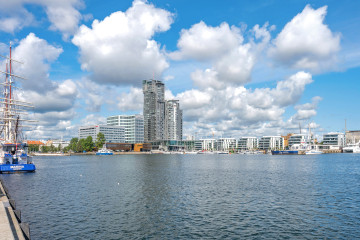 Zdjęcie inwestycji Sea Towers Apartament 50 m2 I balkon I widok na miasto i port I słoneczny I