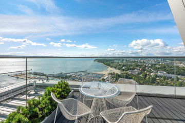 Zdjęcie inwestycji Sea Towers Apartament 50 m2 I balkon I widok na miasto i port I słoneczny I